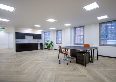 Office Space 55 Blandford - Image 3