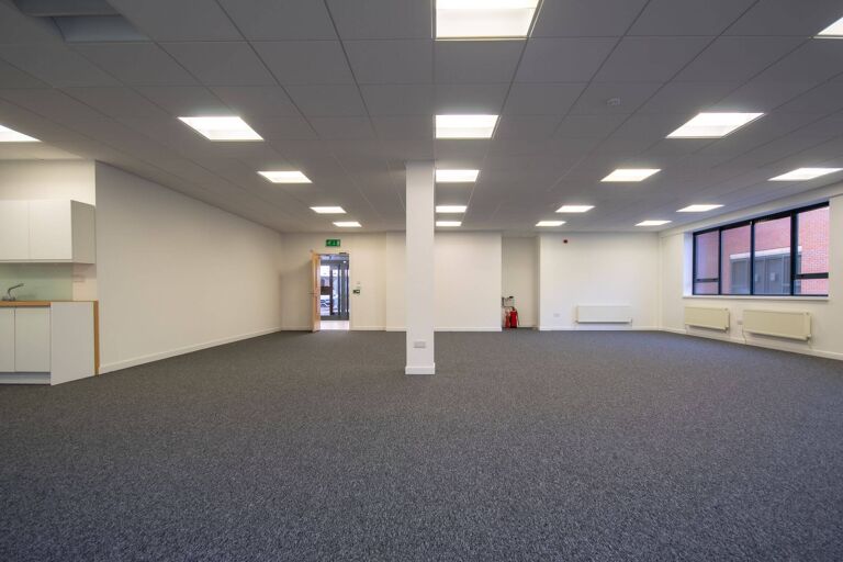 Office Space Bury - Hollins Brook Park - Image 2