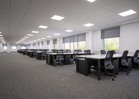 Office Space Bury - Hollins Brook Park - Image 7