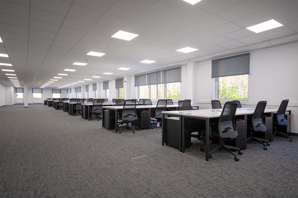 Office Space Bury - Hollins Brook Park - Image 7