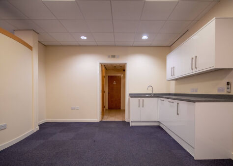 Office Space Bury - Hollins Brook Park - Image 5