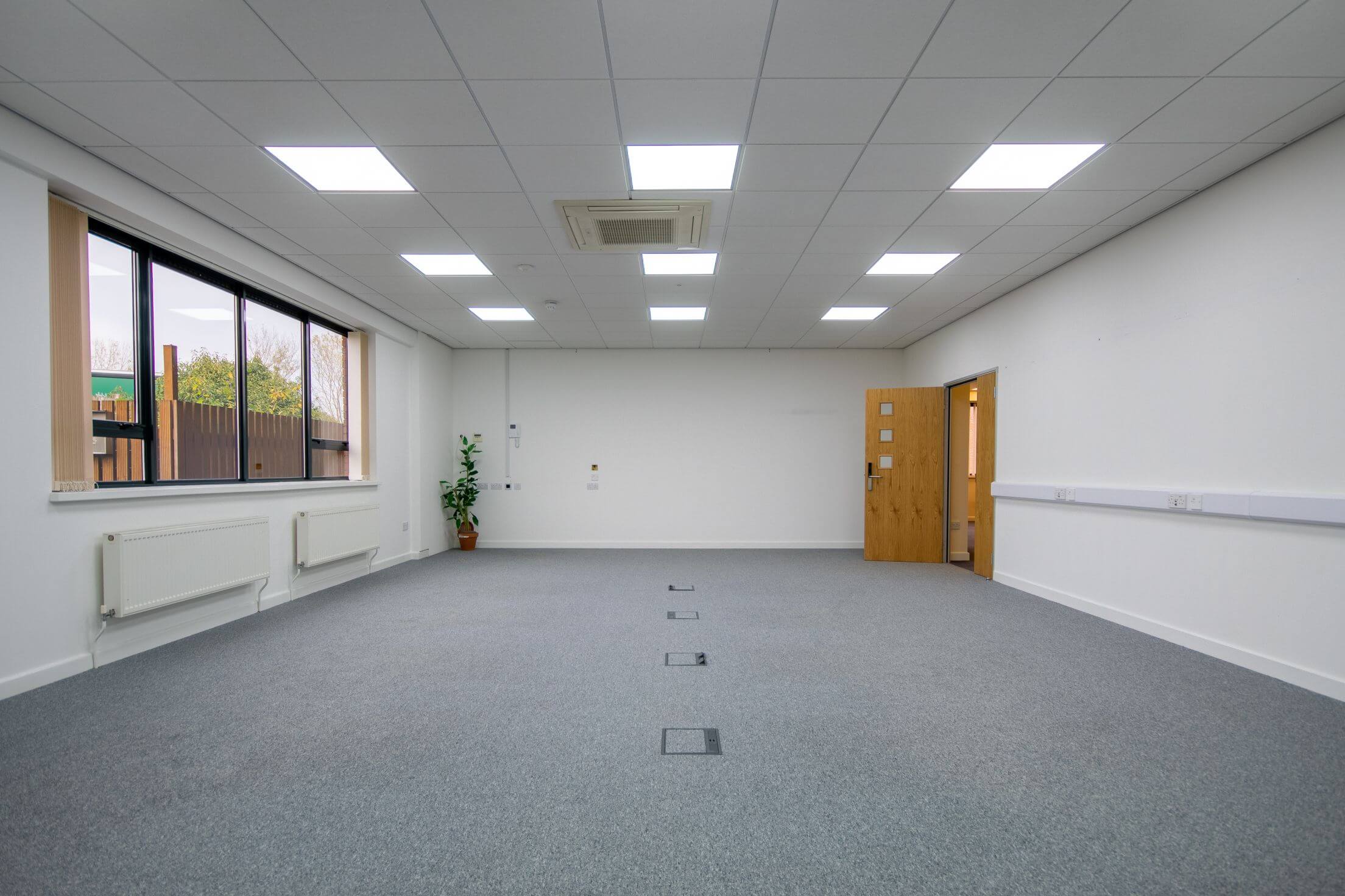 Office Space Bury - Hollins Brook Park - Image 4