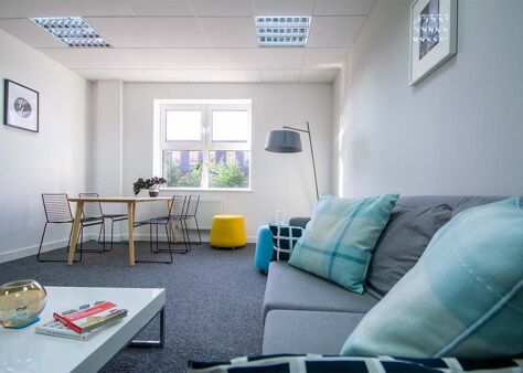 Office Space Bury - Hollins Brook Park - Image 6