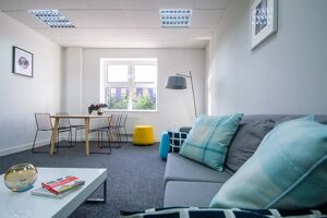 Office Space Bury - Hollins Brook Park - Image 6