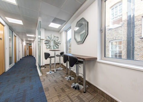 Office Space Dowgate Hill House - Image 10
