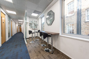 Office Space Dowgate Hill House - Image 10