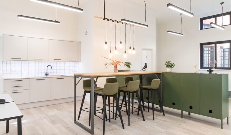 Office Space Hatchers Yard - Image 3