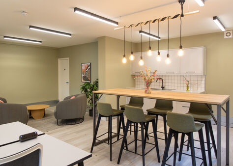 Office Space Hatchers Yard - Image 2