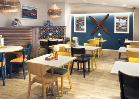 Office Space Unit Seven - Image 4