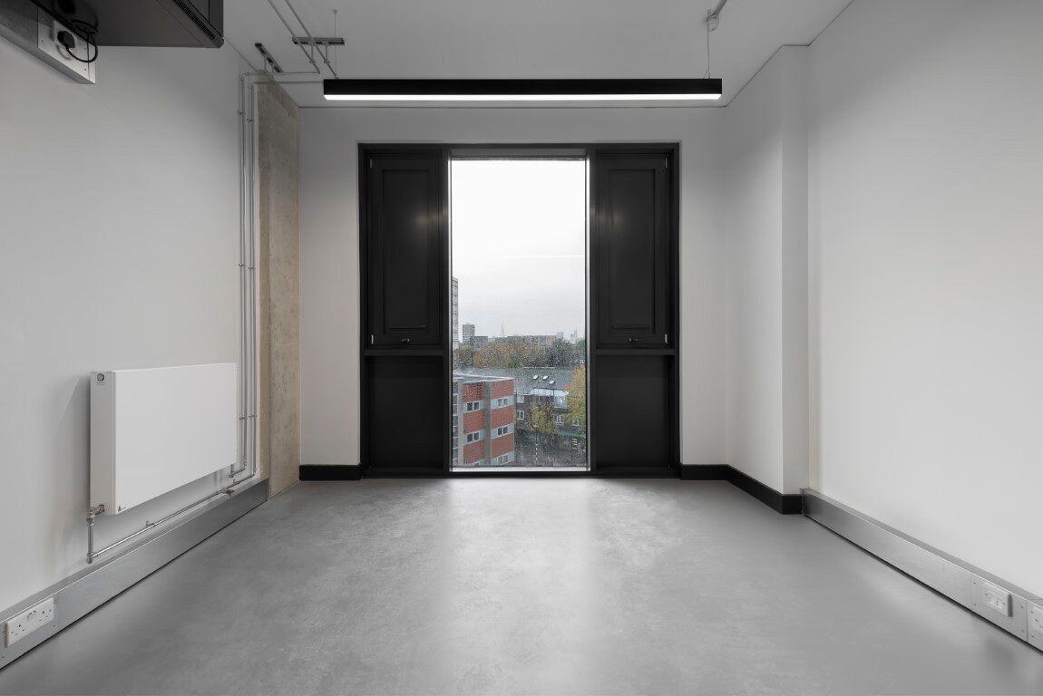 Office Space Lock Studios - Image 3