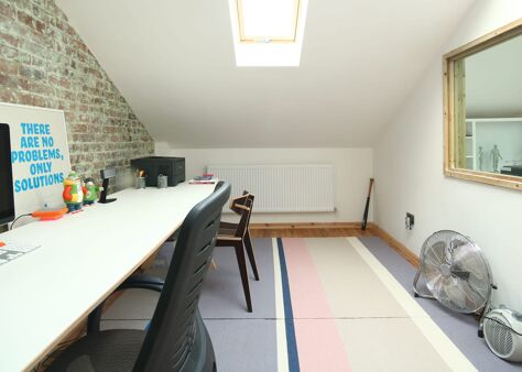 Office Space Main Yard Studios - Image 3