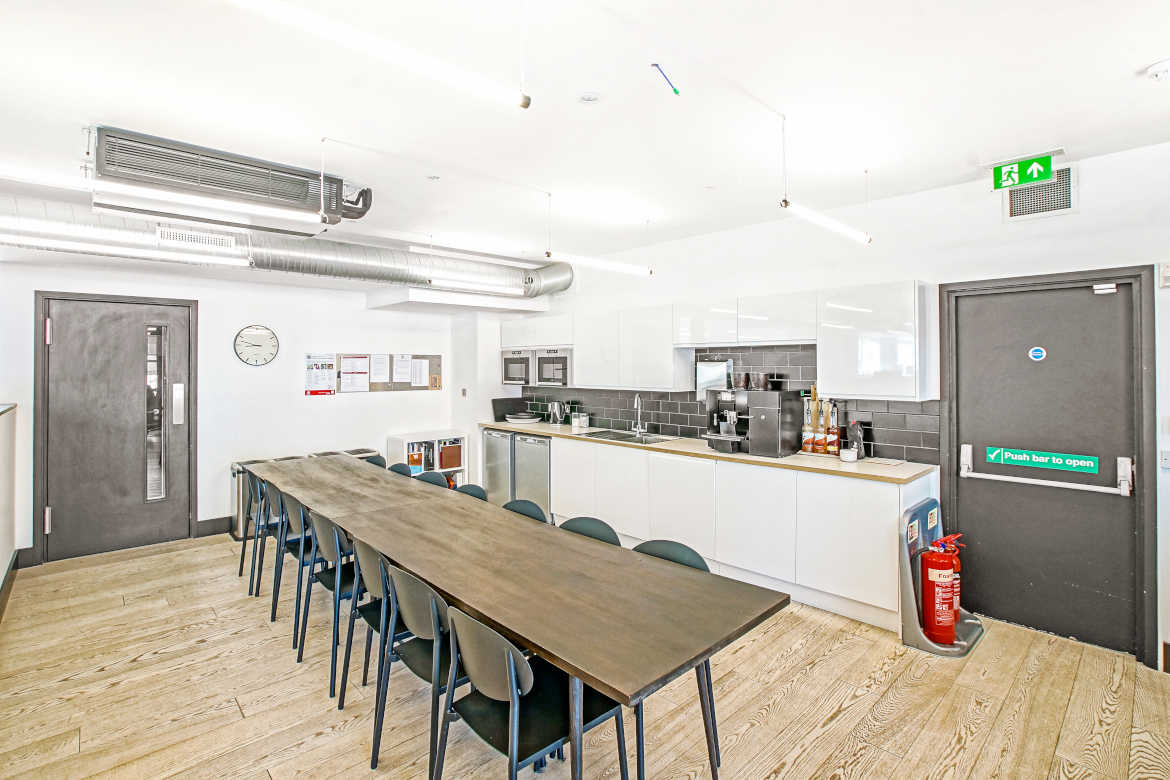 Office Space 32-38 Saffron Hill - Image 8