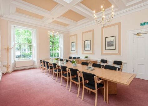 Office Space Rutland Square - Image 3