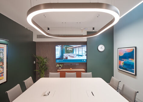 Office Space Valentine Place - Image 6