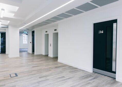 Office Space 33 Soho Sq - Image 11