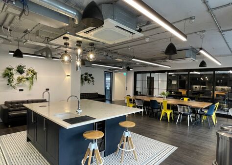 Office Space 95 Regent Street  - Image 4