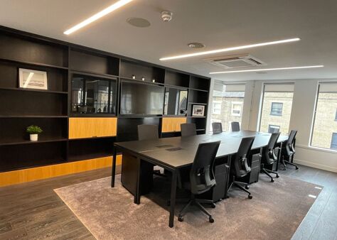 Office Space 95 Regent Street  - Image 2