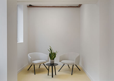 Office Space Harling House - Image 9
