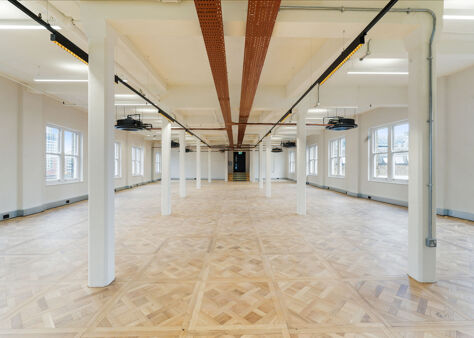 Office Space Harling House - Image 12