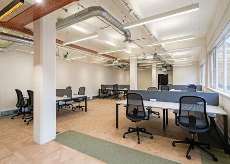 Office Space Harling House - Image 11