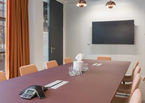 Office Space Lochrin Square - Image 1