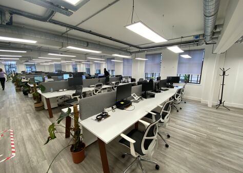 Office Space 17 Bevis Marks - Image 2