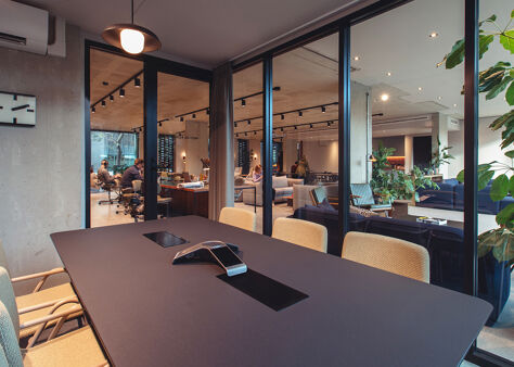 Office Space York House - Image 17