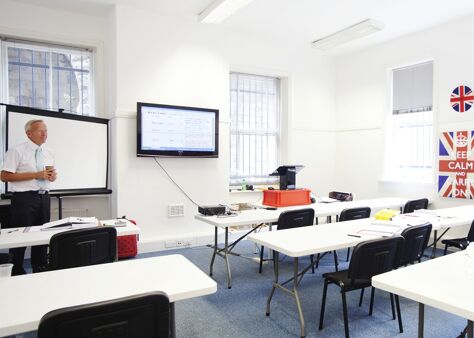 Office Space Clavering House - Image 7