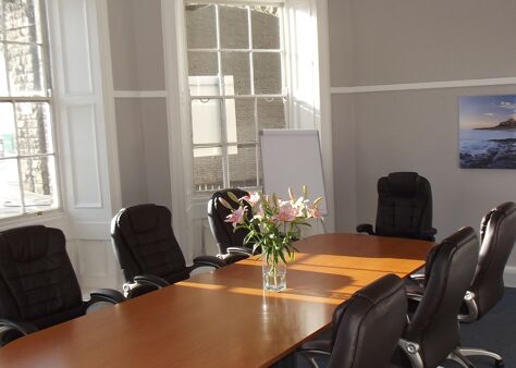 Office Space Clavering House - Image 2