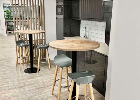 Office Space 20 Midtown - Image 11