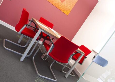 Office Space Crawley - Image 3