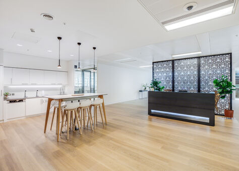 Office Space Aldgate Tower - Image 1