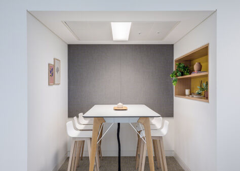 Office Space Aldgate Tower - Image 4