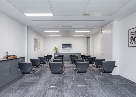 Office Space Aldgate Tower - Image 6