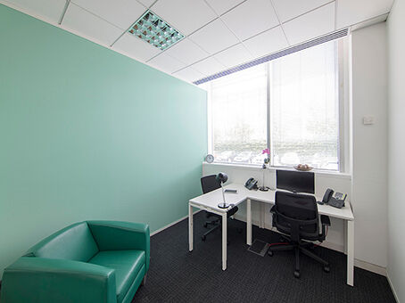 Office Space Slough Bath Road - Image 4