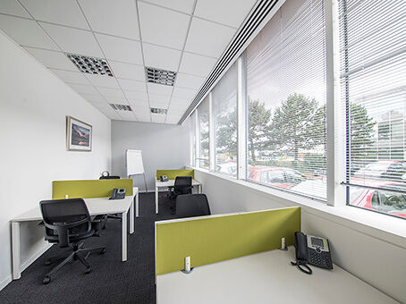 Office Space Slough Bath Road - Image 7