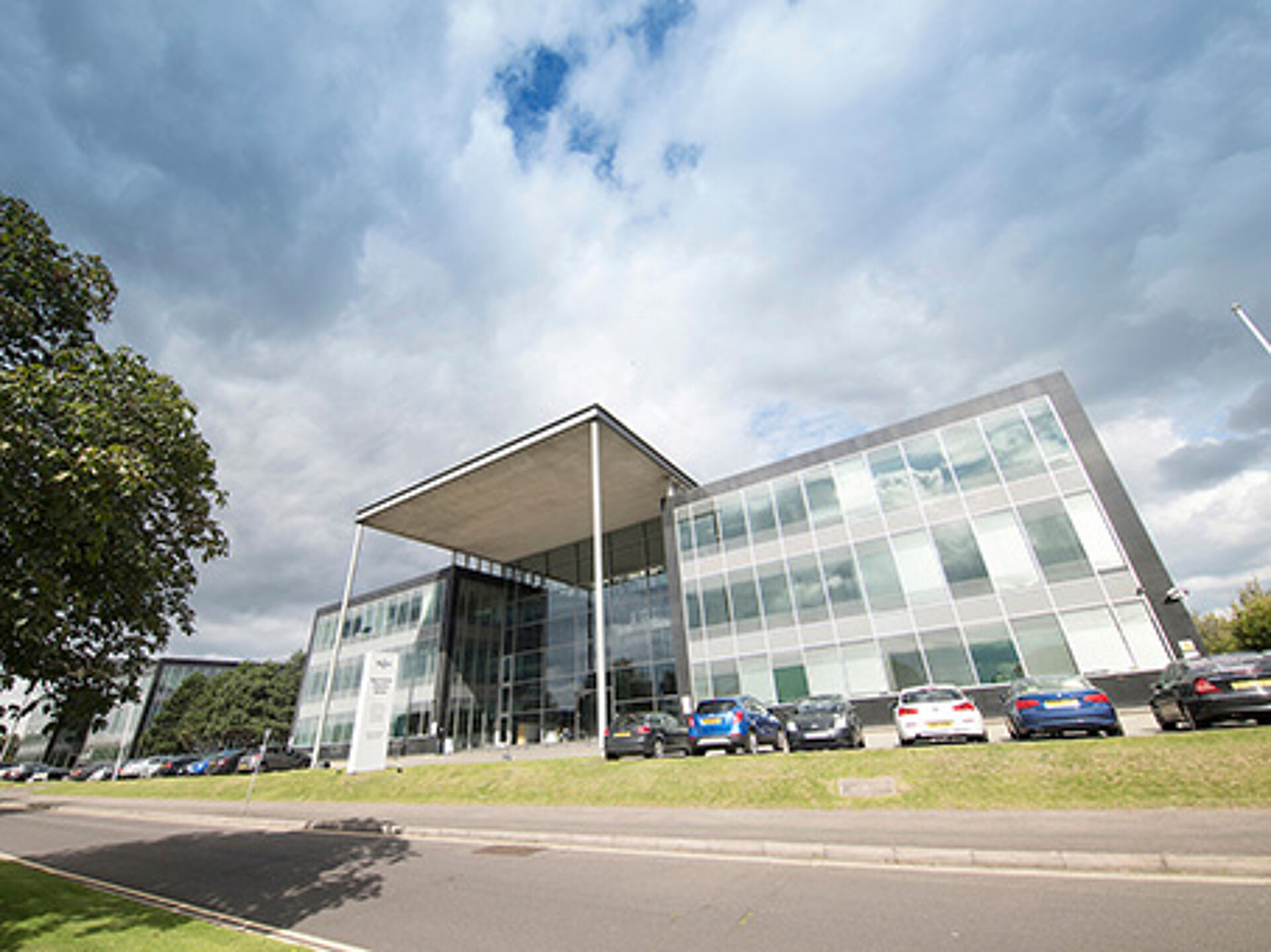 Office Space Slough Bath Road - Image 1