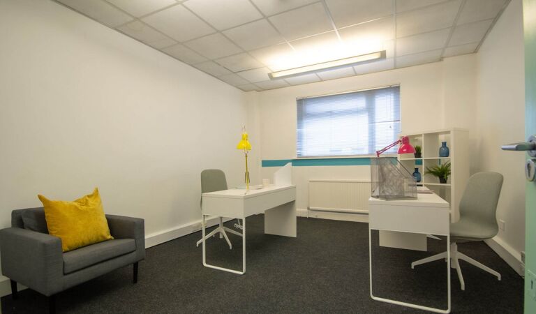 Office Space Perivale - Image 3
