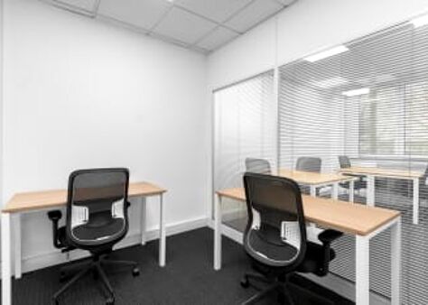 Office Space Vauxhall - Image 8