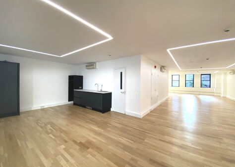 Office Space 31-32 Eastcastle Street - Image 6