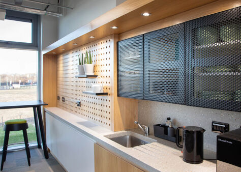 Office Space Magenta - Image 9