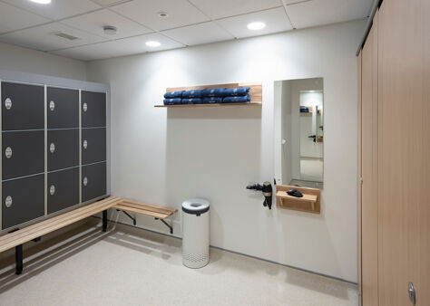 Office Space Magenta - Image 8