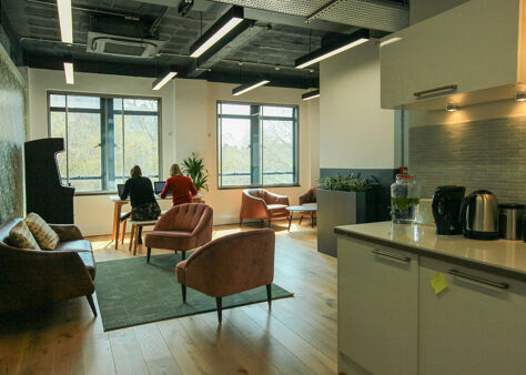 Office Space Mercury House - Image 7