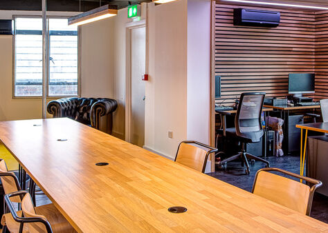 Office Space Mercury House - Image 3