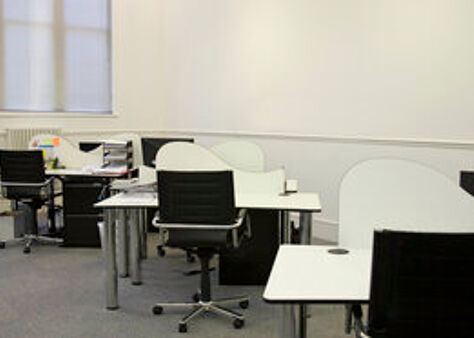 Office Space Shine - Image 8