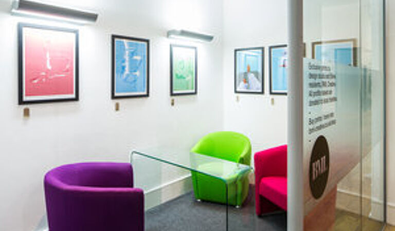 Office Space Shine - Image 3