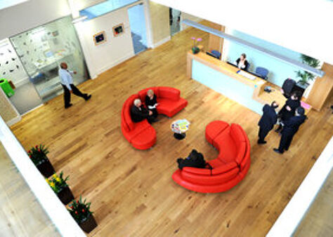 Office Space Shine - Image 9