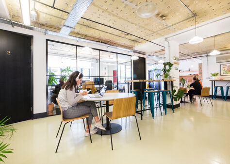 Office Space Bonhill Street - Image 7