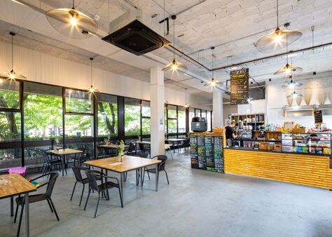 Office Space Station House - Image 2