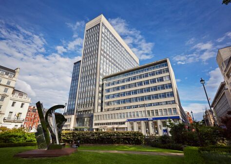 Office Space 33 Cavendish Square - Image 1